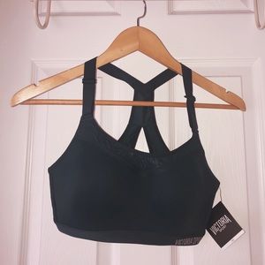 VICTORIA’S SECRET | LIGHTWEIGHT SPORT BRA